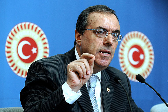 Çipli pasaport ihalesinde yolsuzluk iddiası Çipli pasaport ihalesinde yolsuzluk iddiası