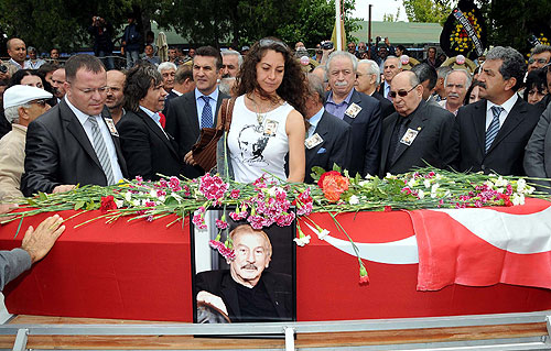 İlhan Selçuk sonsuzluğa uğurlandı