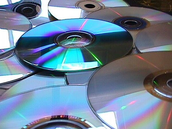 DVD ve CDlere parmak iziyle kopya koruması