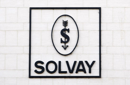 Kimya devi Solvay ilaç birimini satıyor