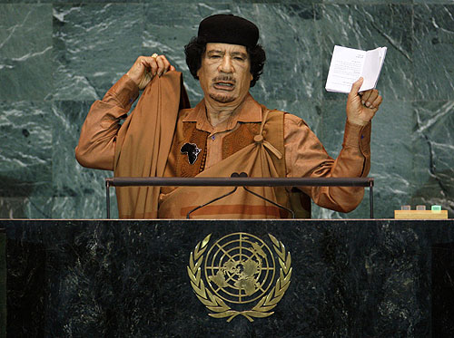 Kaddafi BM'yi yerden yere vurdu Kaddafi BM'yi yerden yere vurdu