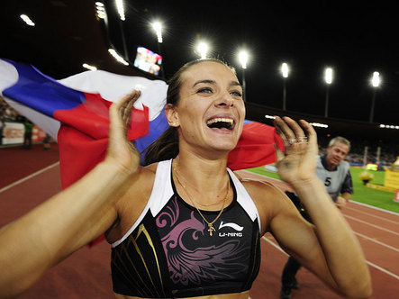 Isinbayeva Zürihte dünya rekoru kırdı