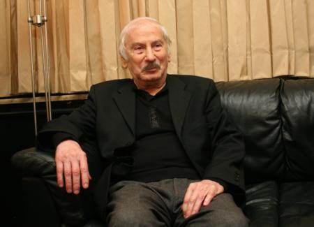 İlhan Selçukun bilinci açık