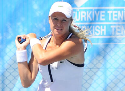 İstanbul Cup tekler şampiyonu Dushevina