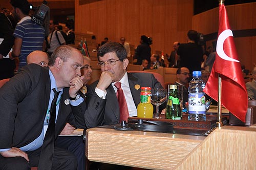 Davutoğlu Zebari ile su sorununu konuştu