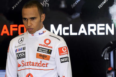 McLaren üç yarıştan men