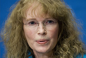 Mia Farrow neden açlık grevi yapacak