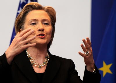 Clintondan Rusyaya yeniden başlat butonu