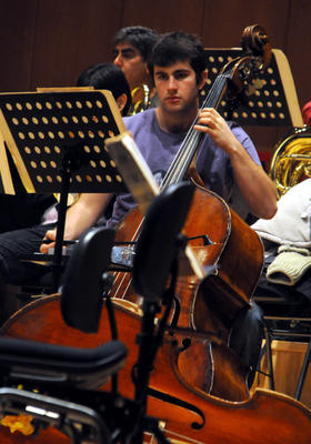 CSO'dan 2008'e aryalı veda CSO'dan 2008'e aryalı veda