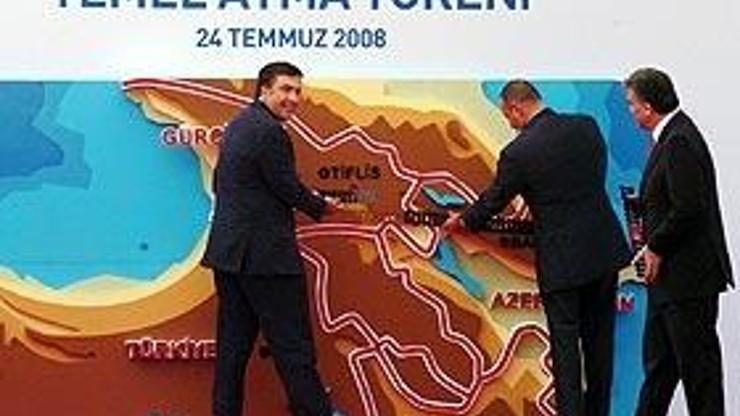 Demirden ipekyolunun temeli atıldı