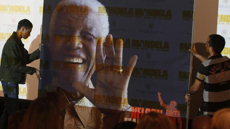 Mandelanın hayatını anlatan film, Güney Afrikada rekor kırdı