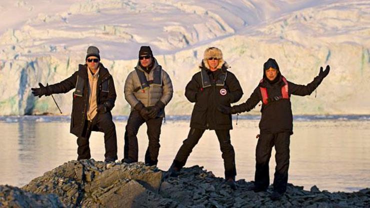 Metallica Antarktikada konser verdi