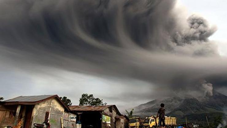 Sinabung çevresindeki 19 bin kişi tahliye edildi