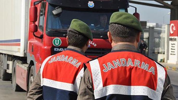 Hatay'da mühimmat yüklü TIR şoku