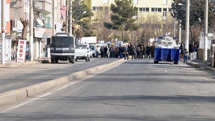 Diyarbakırdaki anmaya polis müdahalesi