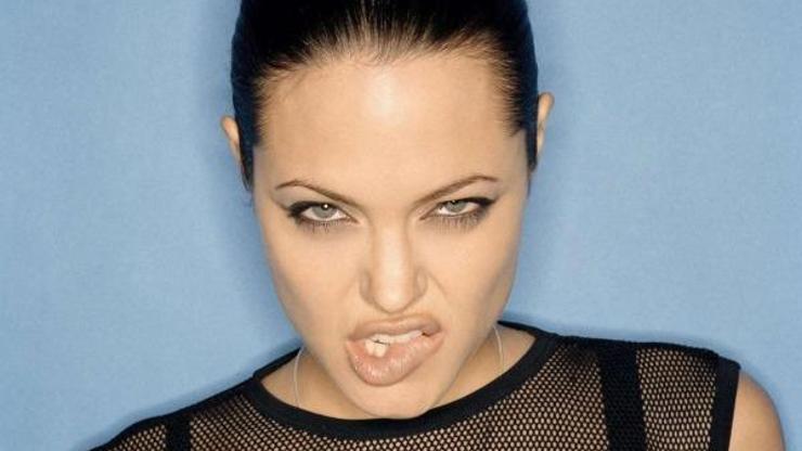 Cinsel şiddetin yüzü Angelina Jolie olacak