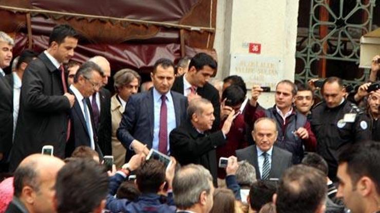 Başbakan Erdoğan Geziden sonra ilk kez Dolmabahçe Camisine geldi