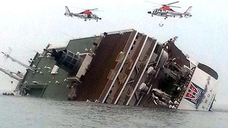 Güney Korede gemi battı. 300 kişi kayıp