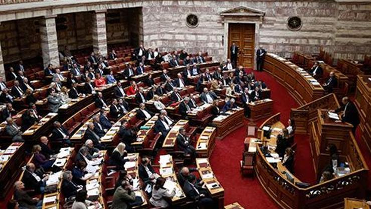 Yunanistanda Altın Şafak için tartışmalı karar
