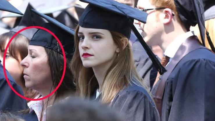 Emma Watsonun mezuniyet törenindeki kılık değiştirmiş kadın