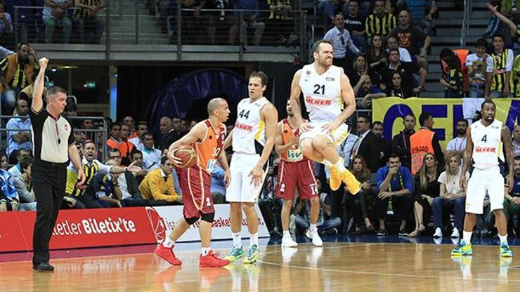 Fenerbahçe, Galatasaraya fark attı