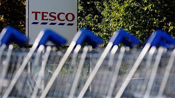 İngiliz perakende şirketi Tesco zorda