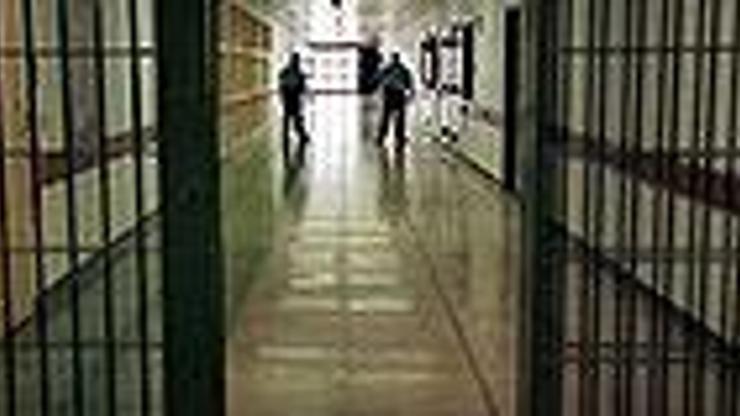 Cezaevlerinde 526 hasta mahkum var