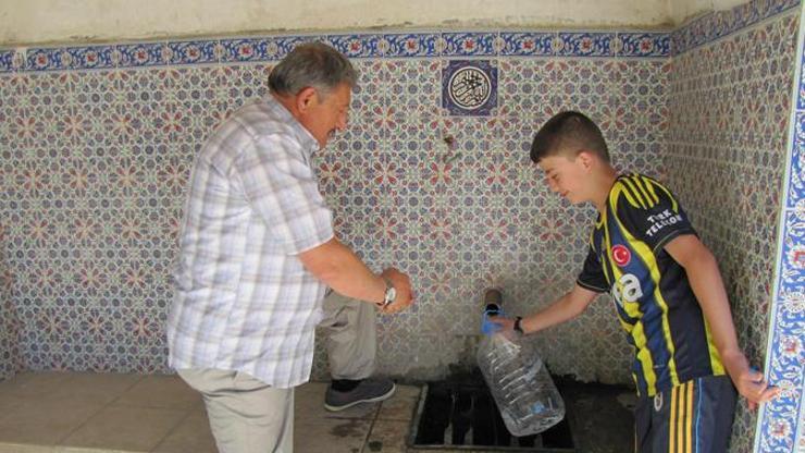 Bor madeni bölgesinde 13 köyün içme suyu zehirlendi