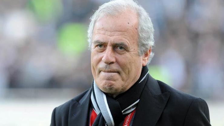 Mustafa Denizli ilk antrenmanına çıktı