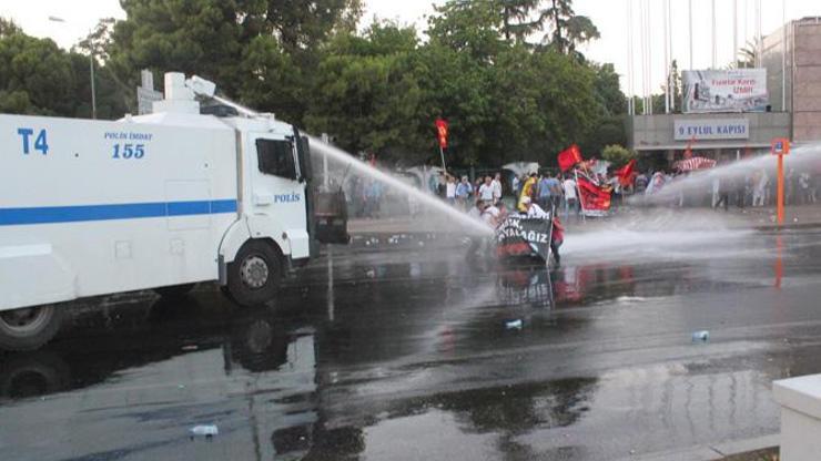İzmirdeki Madımak protestosuna polis müdahalesi