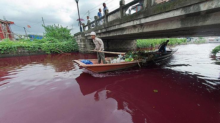 Çinde açıklanamayan olay: Kanlı nehir