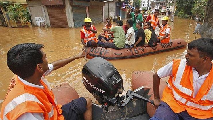 Hindistanda sel bilançosu: 45 ölü, 310 bin evsiz