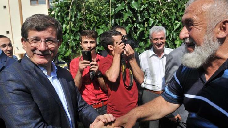 Ahmet Davutoğlunu Başbakanımız hoş geldiniz diye karşıladılar