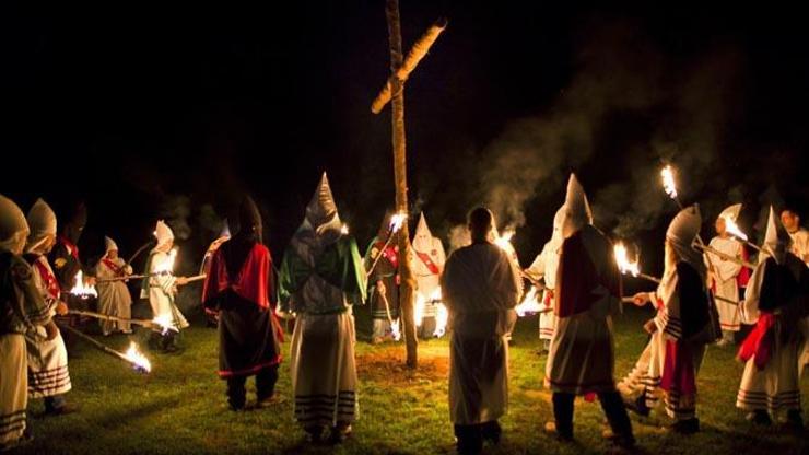 Ferguson isyanında ABDnin ırkçı örgütü Ku Klux Klan da sahnede