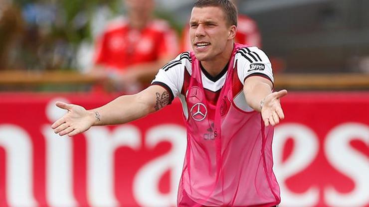 Alman basını: Galatasaray Podolskiyi transfer etti