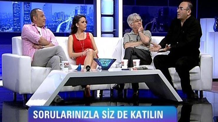 Sunay Akın ilk şiirini kime yazdı