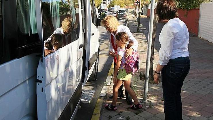 Ankarada okul servis ücretleri arttı