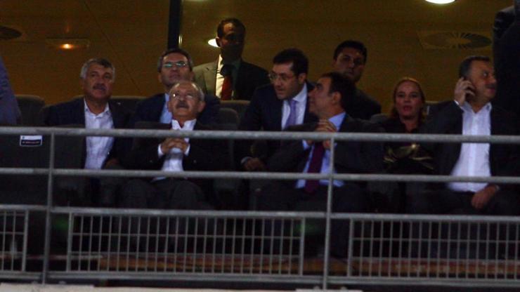 Kılıçdaroğlu Beşiktaş - Asteras Tripolis maçını izledi