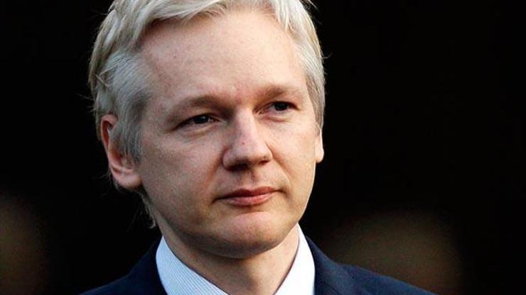 Julian Assange Googleı suçladı