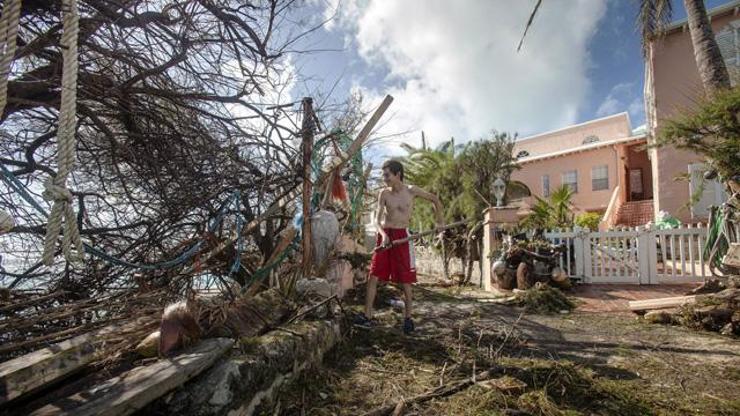 Bermuda Adasını Gonzalo fırtınası vurdu