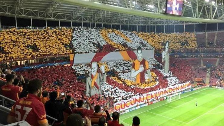Galatasaray taraftarından muhteşem koreografi
