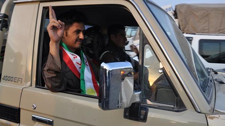 Peşmerge Kobani'ye geçti Peşmerge Kobani'ye geçti