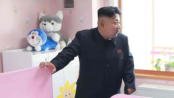 Kuzey Kore liderinin bu fotoğrafında bir sorun var