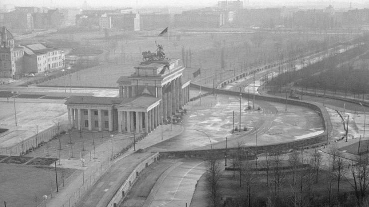 Berlin Duvarından tarihi kareler