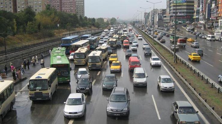 Dikkat İstanbulda yarın bazı yollar trafiğe kapatılacak