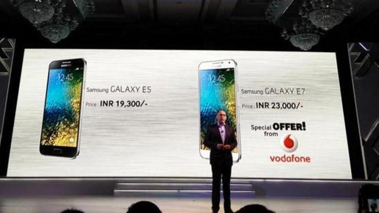 Samsung 2 yeni Galaxyyi tanıttı