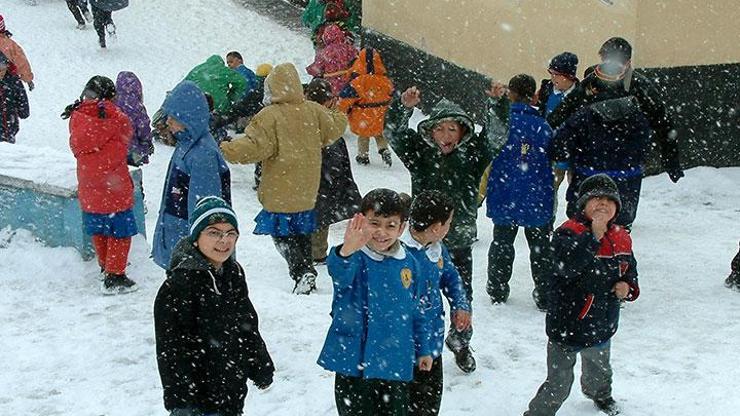 İstanbul'da okullar 1 gün daha tatil edildi!