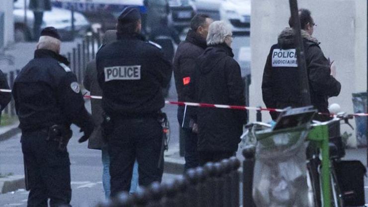 Fransada 2 camiye ateş edildi