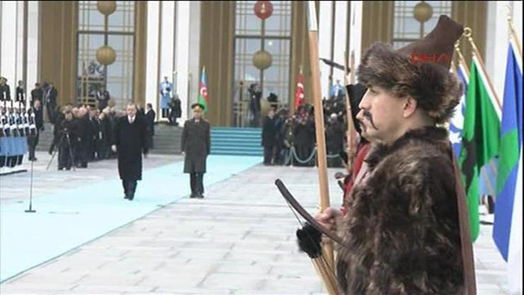 16 eski Türk devletinin askeri Aliyevi karşıladı