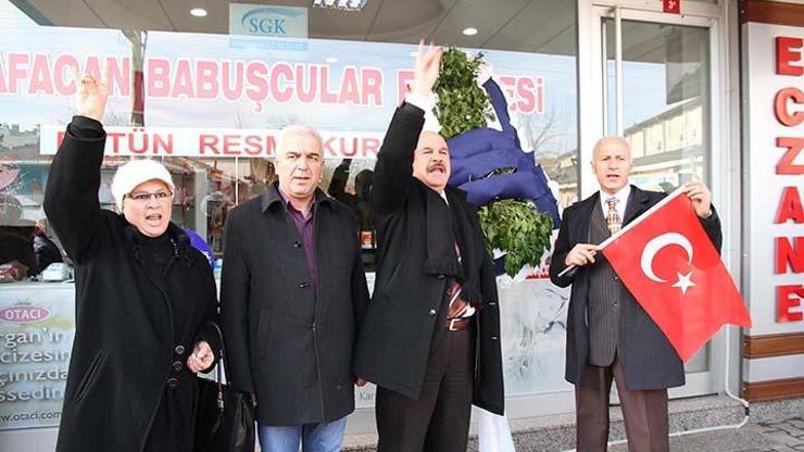 AK Partili Tülay Babuşçuya MHPlilerden protesto